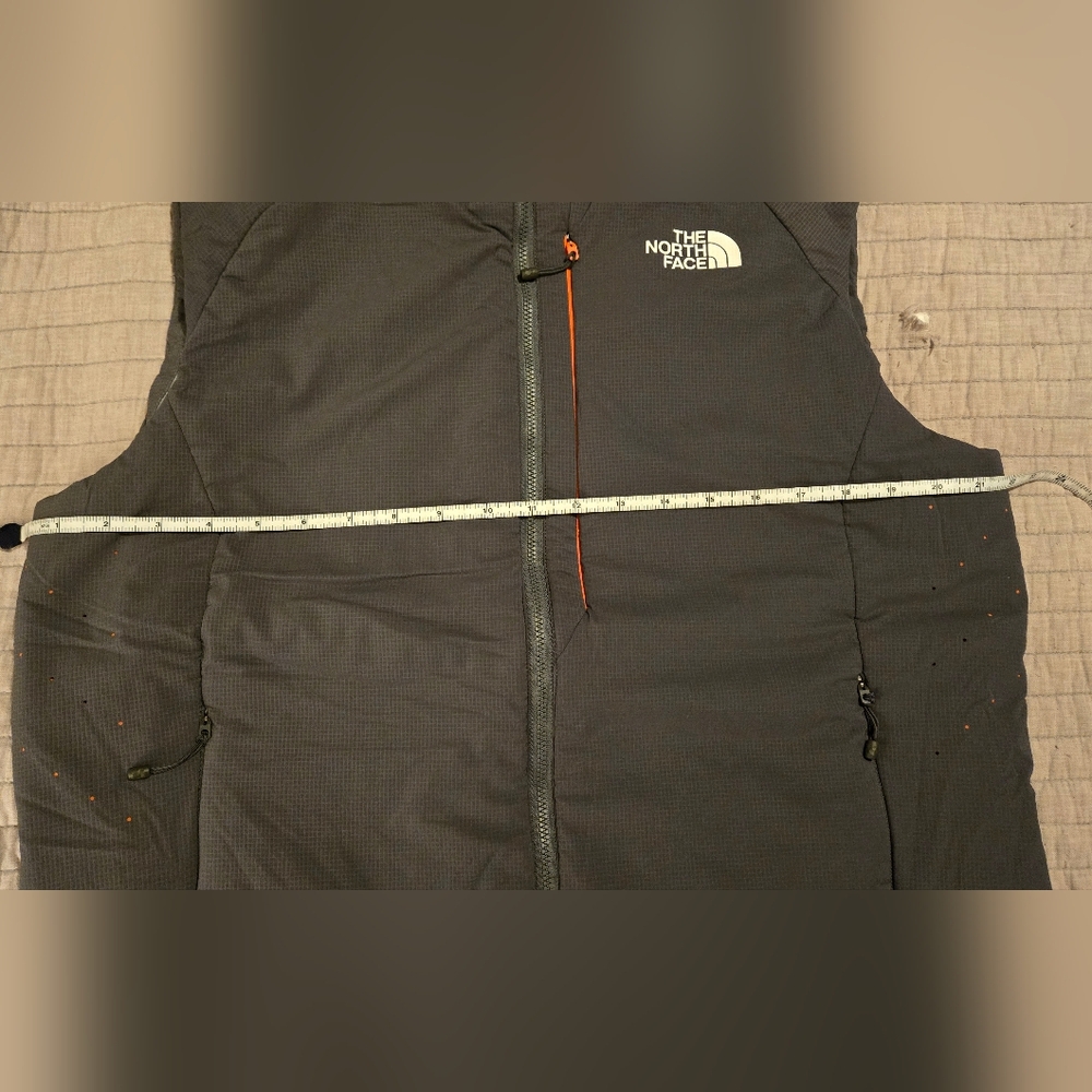 Mens The North Face Grey Ventrix Vest Size Large - Picture 8 of 8